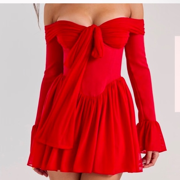NWOT House of CB Alana Mini Dress in Red - Picture 3 of 8
